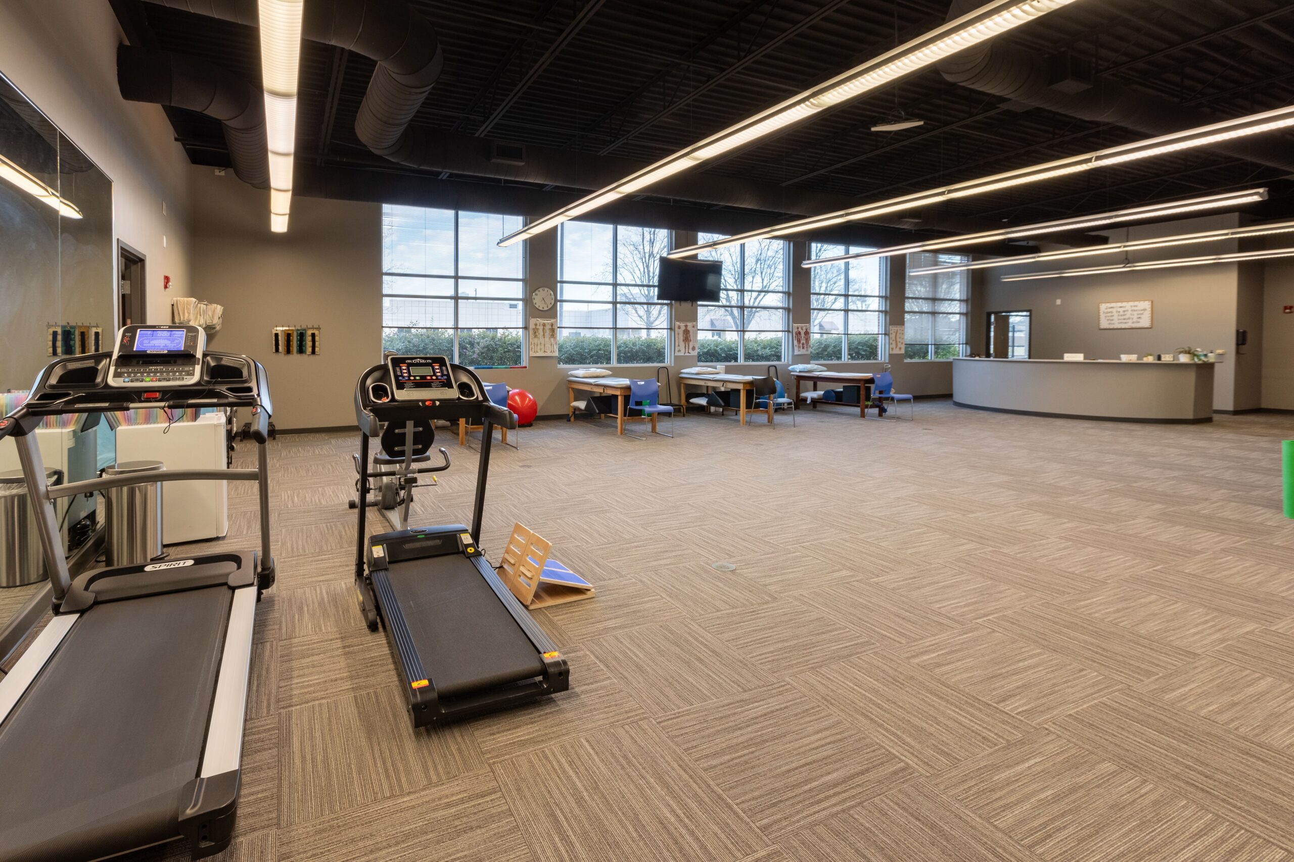 Peachtree Spine McDonough physical therapy room