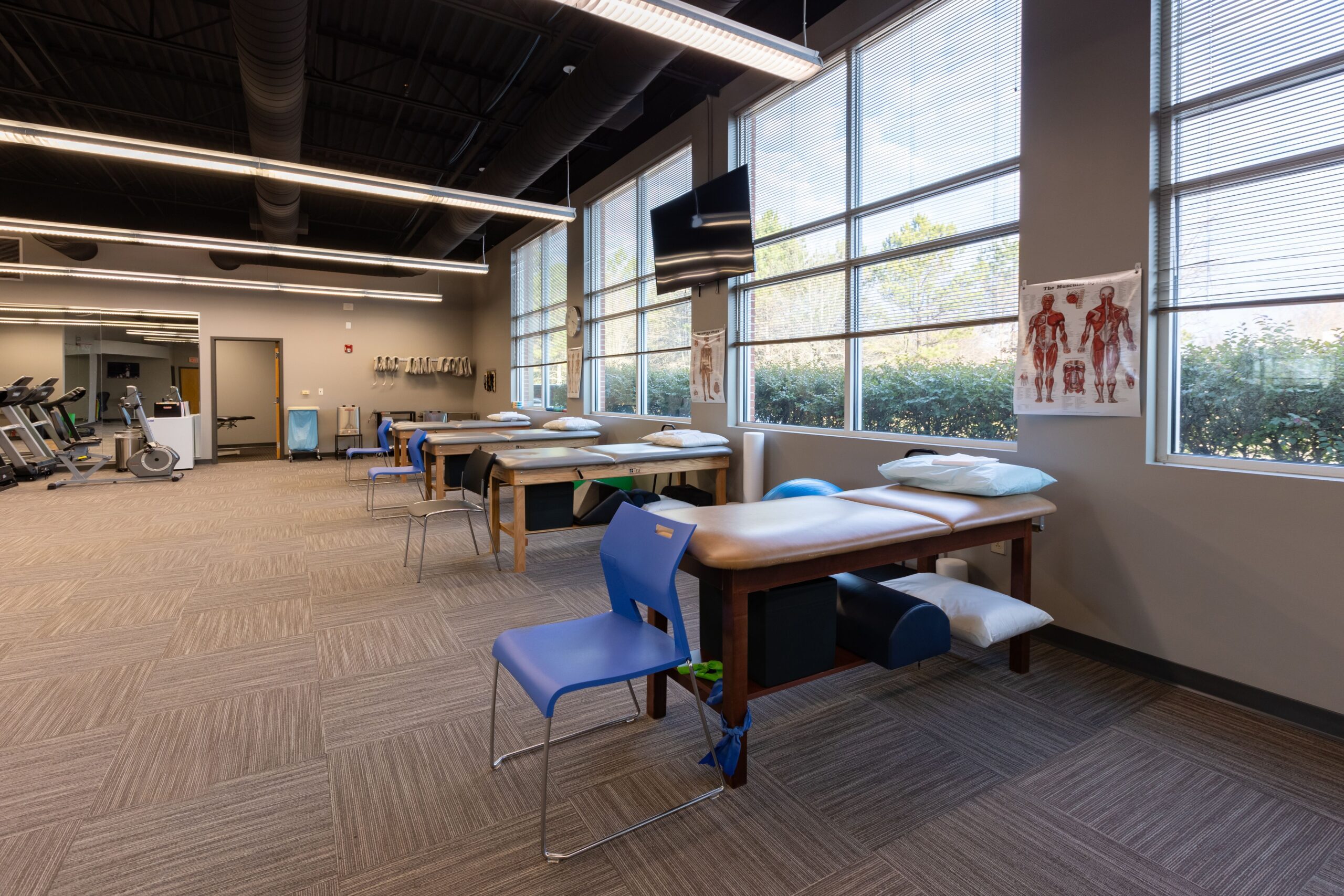 Peachtree Spine McDonough physical therapy area