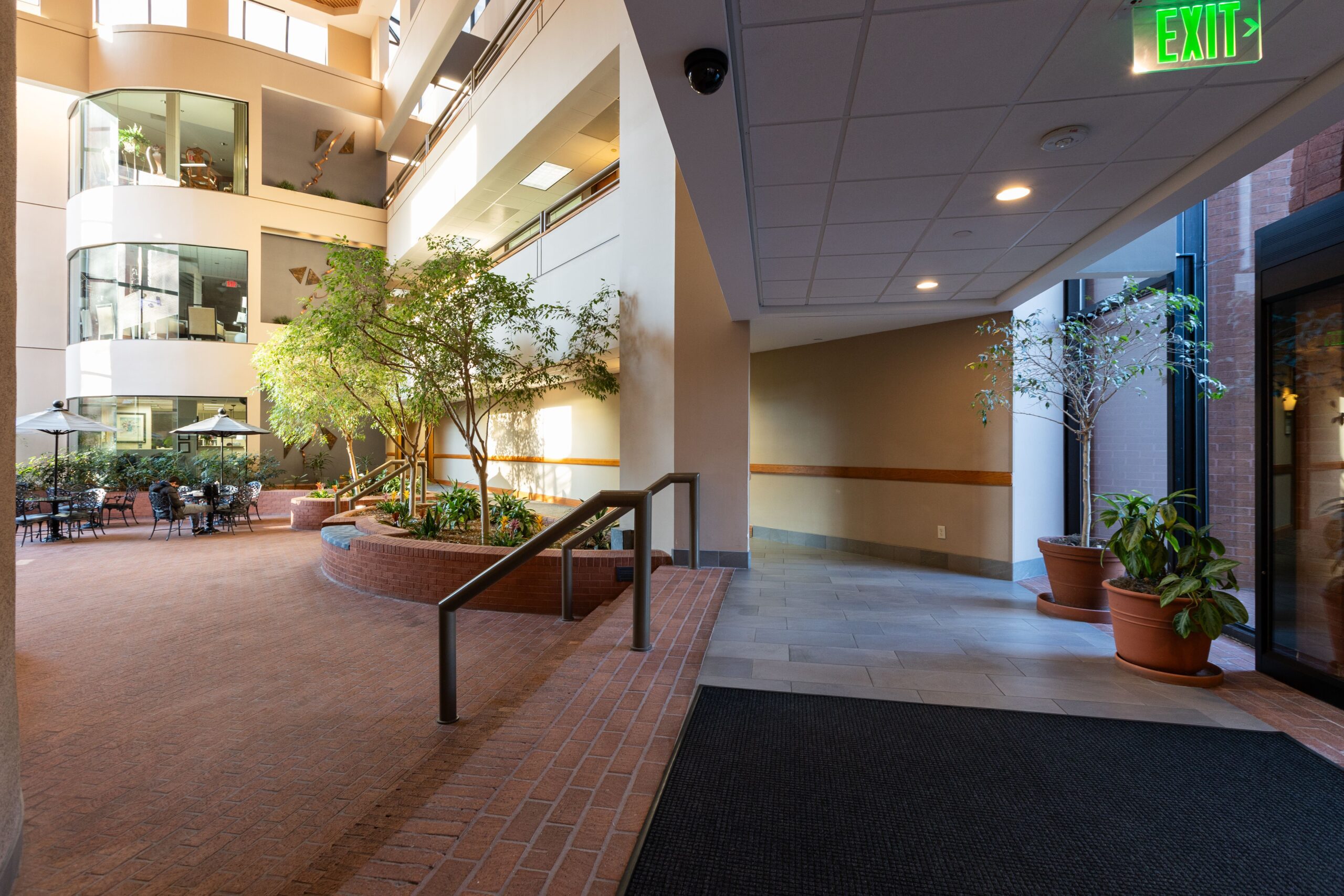 Peachtree Spine Atlanta building lobby