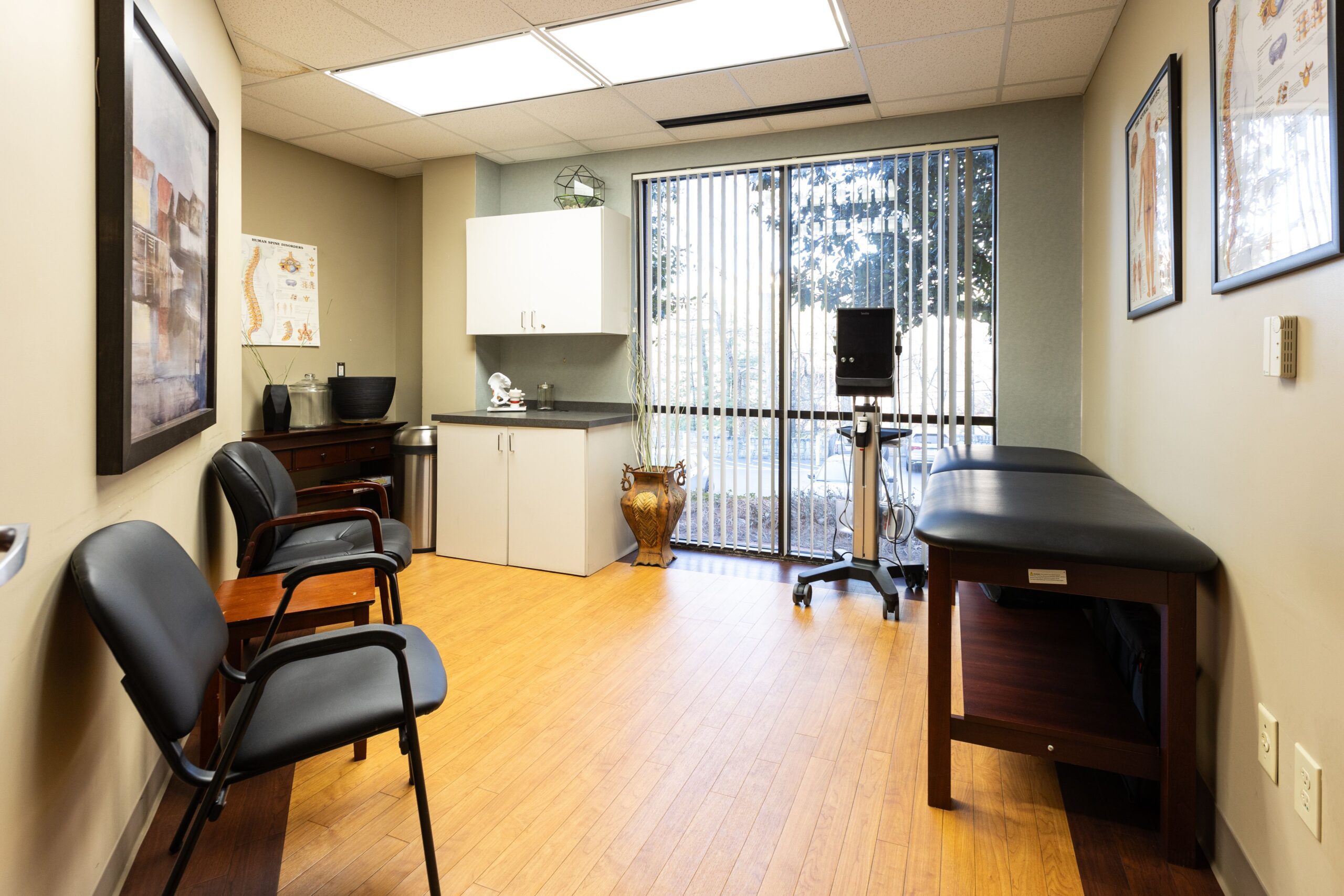 Peachtree Spine Atlanta exam room