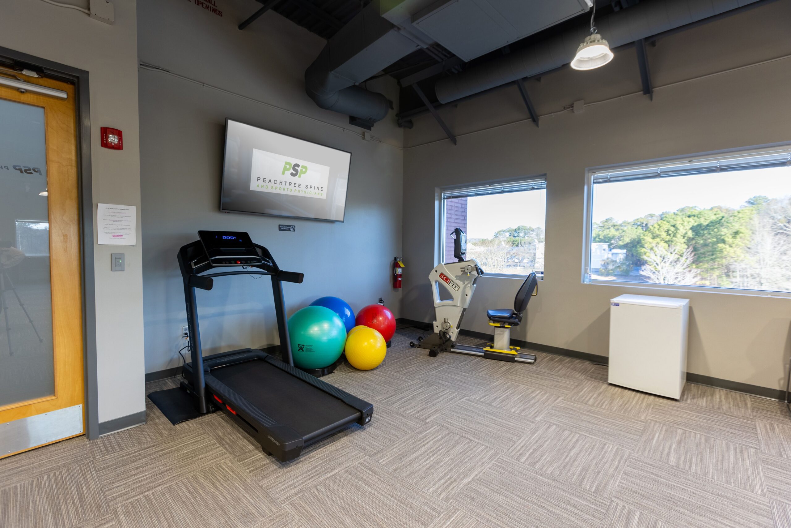 Peachtree Spine Stonecrest physical therapy area