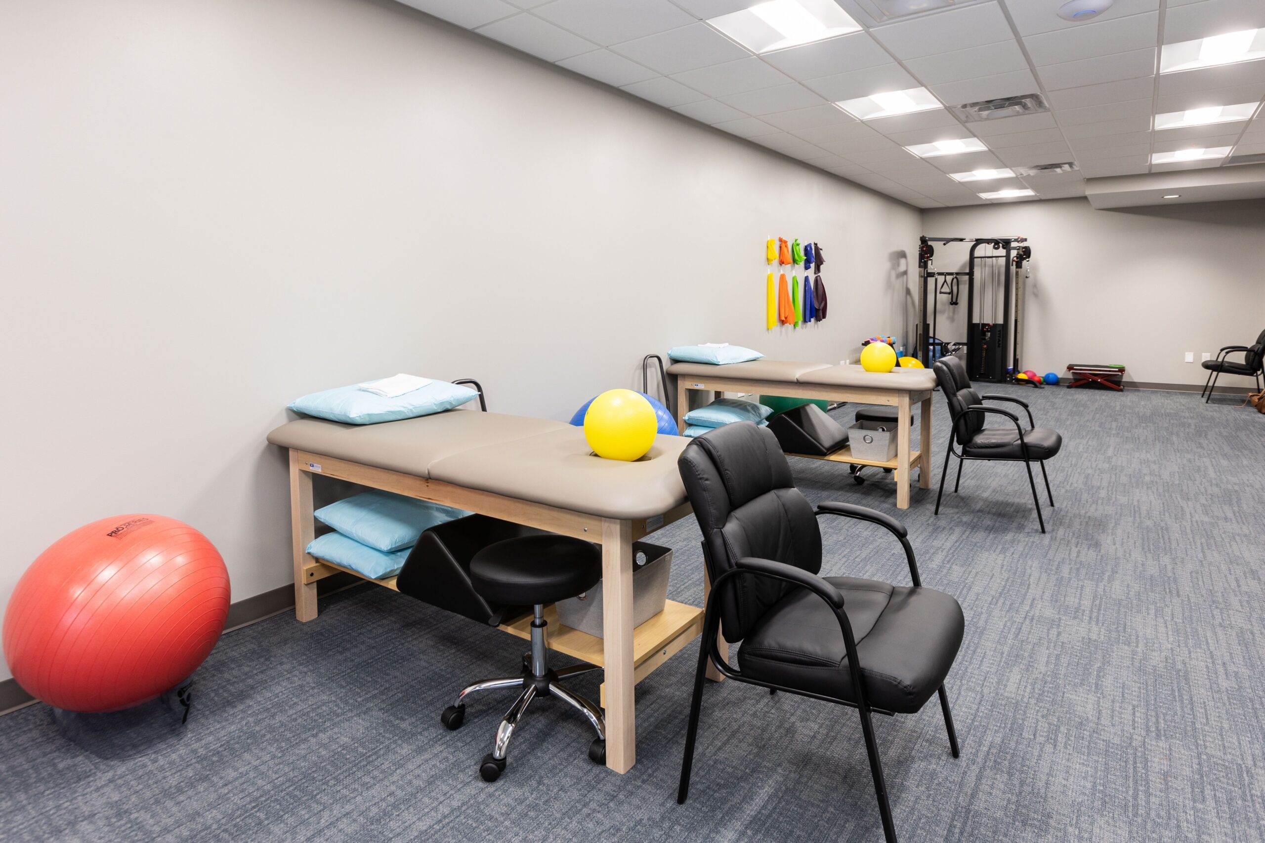 Peachtree Spine Fayetteville physical therapy room